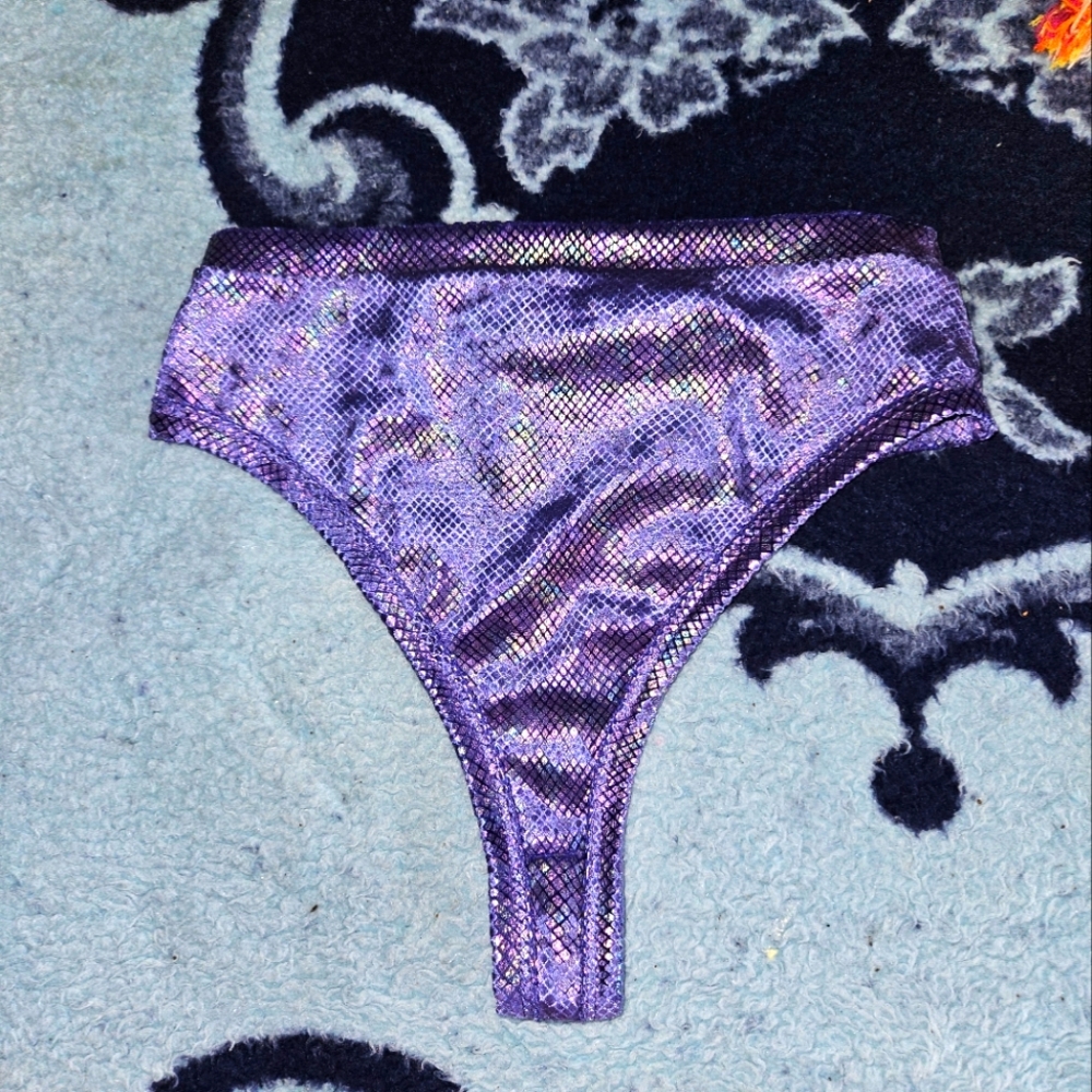 Iheartraves Bottoms
